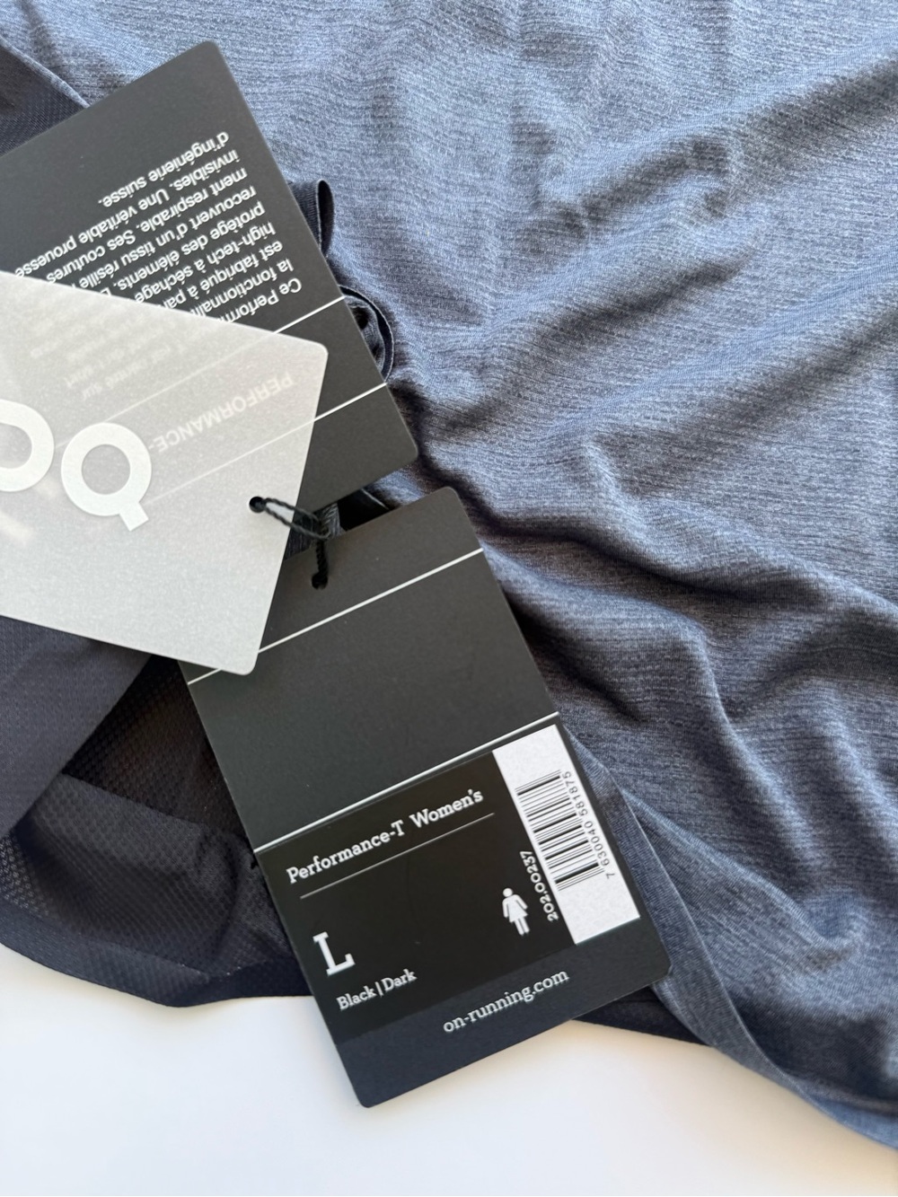 On Running Black/Dark Performance Tee in L - Picture 4 of 5